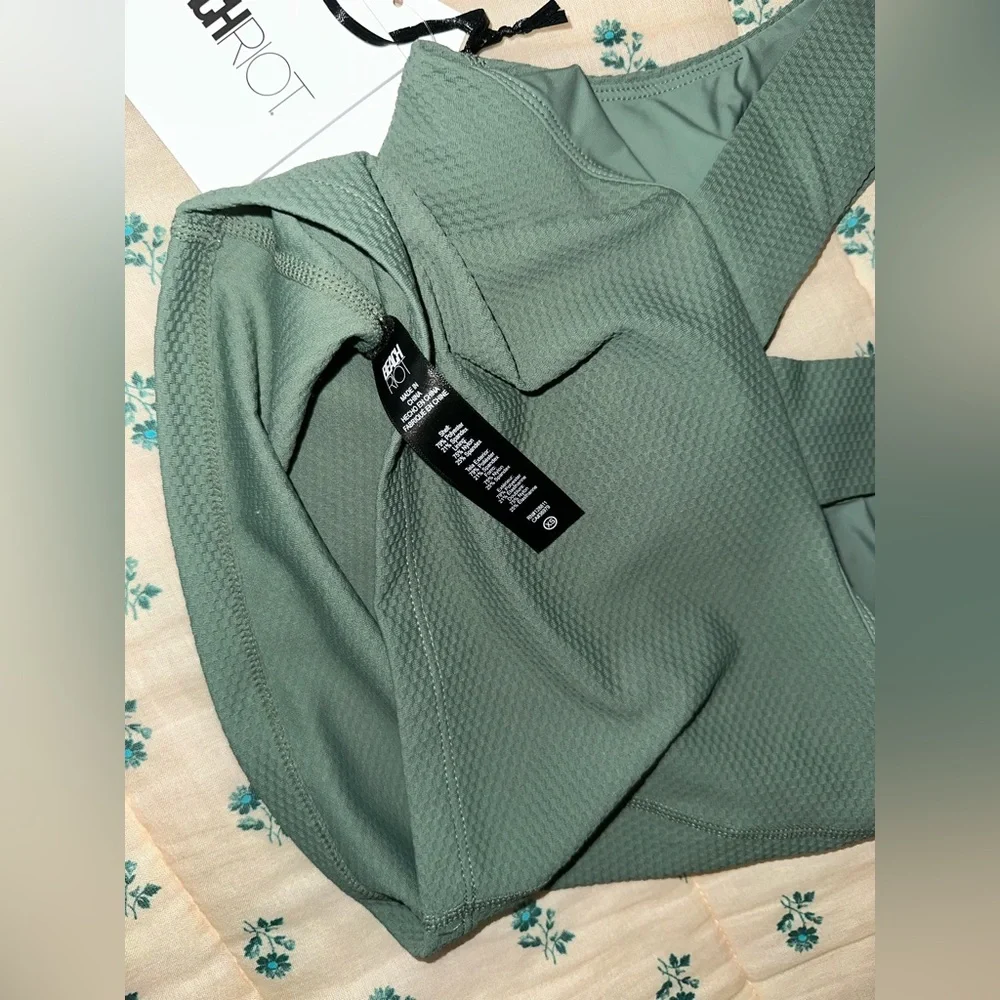 Beach Riot set NWT - Picture 12 of 13